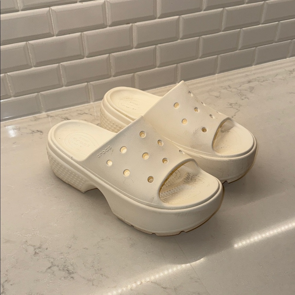 CROCS Women's White Platform Mules